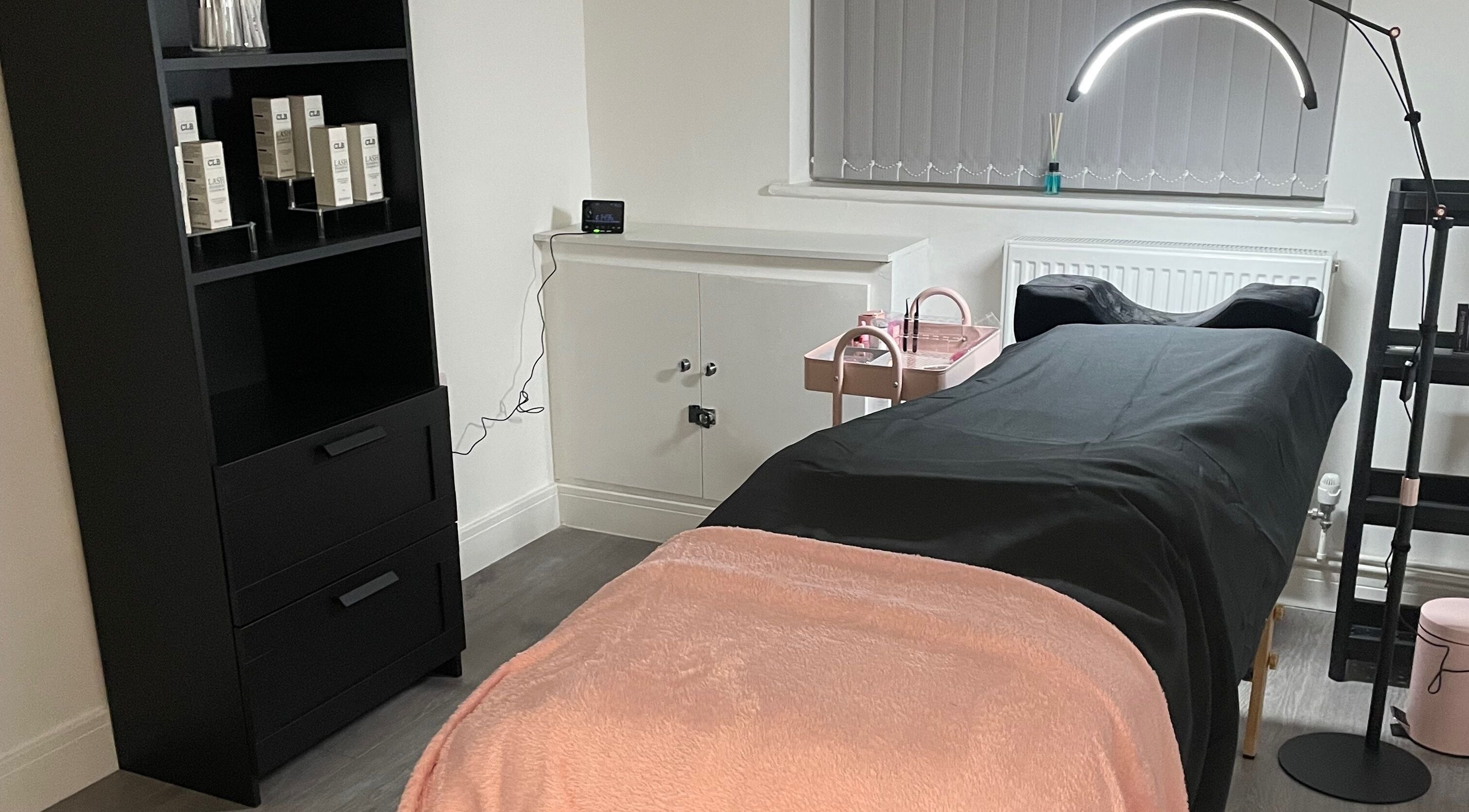 Relaxing treatment room at CLB the salon, Winterbourne, England, GB with modern decor and soothing ambiance.