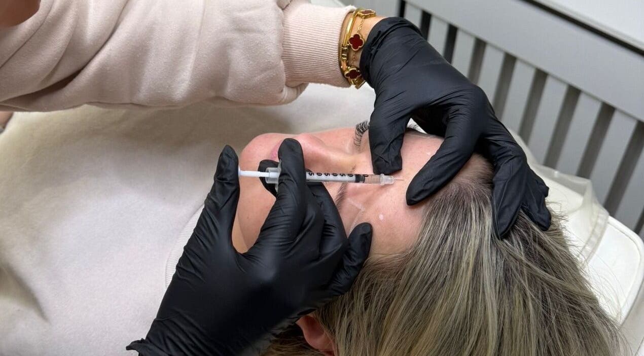 Dolled By Molls specialist administers Botox in Chislehurst, England, GB for youthful skin rejuvenation.