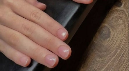 Belle Nails Tech image 3