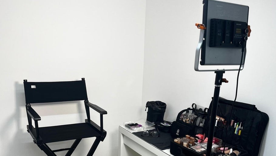 Shanice Ruth | The Makeup Artist image 1