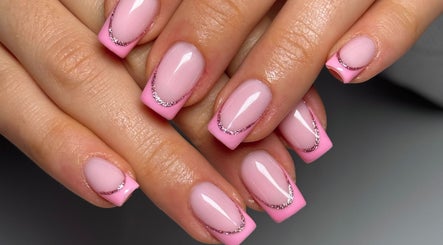 NailsByKenza  Ongles Grasse slika 2