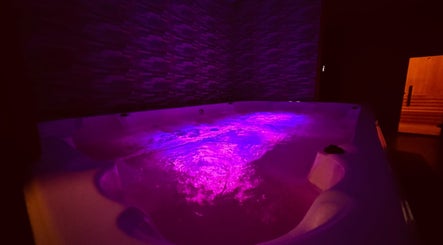 Emerald Spa image 3