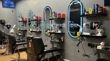 صالون المسار الازرق | Blue Line Salon