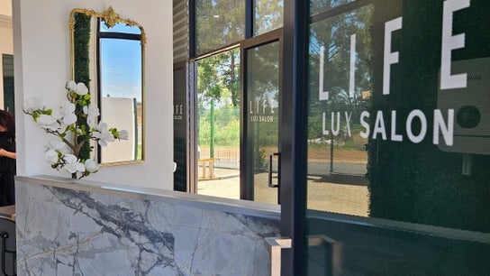 Life Lux Salon