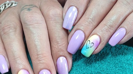 The Honey Bee Nail And Beauty