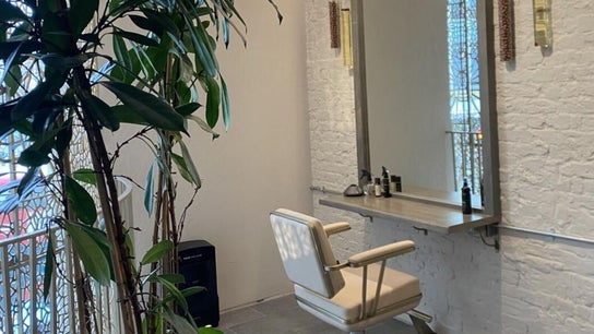 VITA Glow Hair Salon & Head Spa