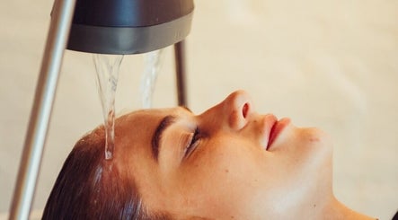 Immagine 3, VITA Glow Hair Salon & Head Spa