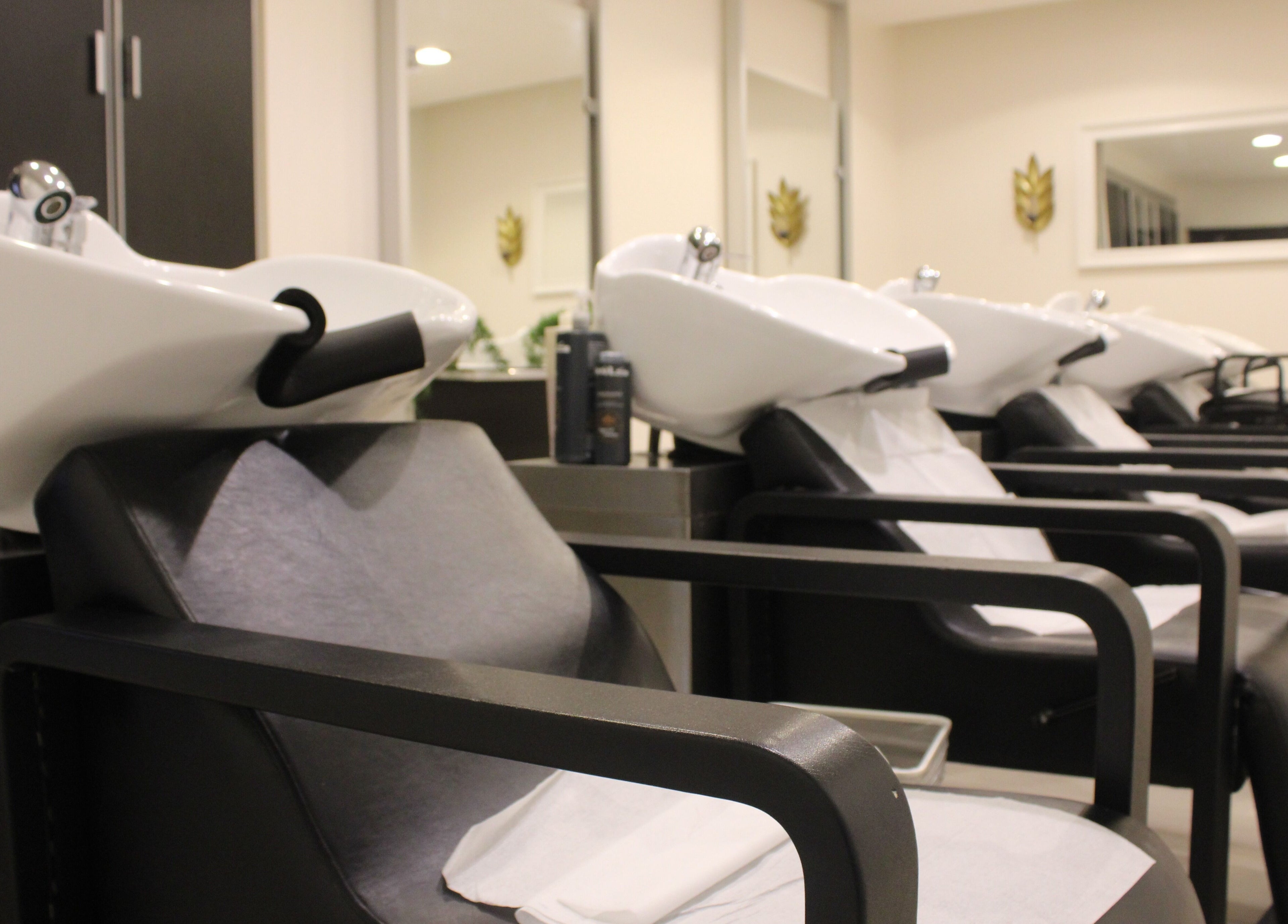 Chic wash stations at Can Beauty Salon | Hayel offering premium services in Hayel, Hayel, SA.