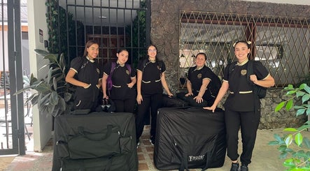 Hands Of Gold Massage poblado