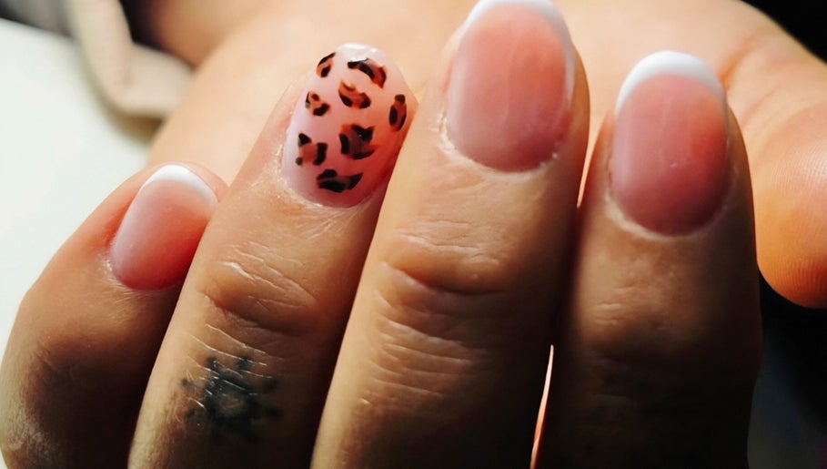DM.nails image 1
