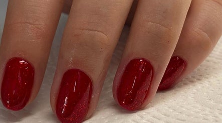 DM.nails image 2