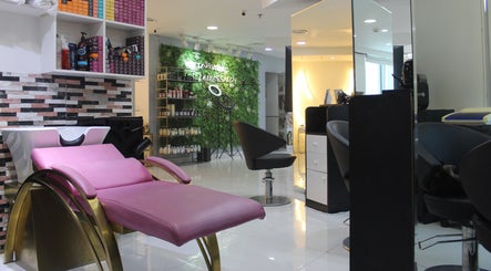 White Jasmin Ladies Salon