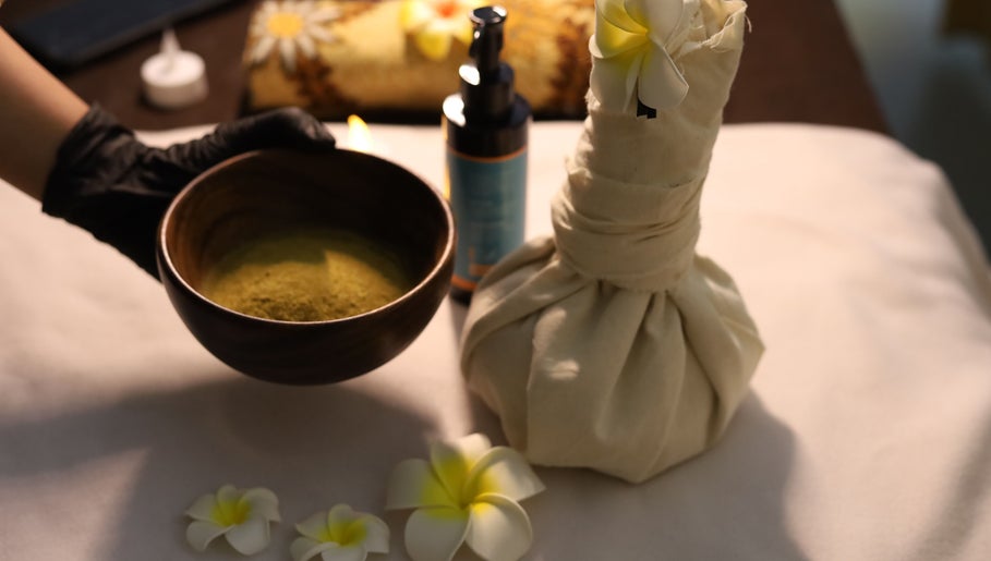 Nayla Aesthetic and Spa ( Pasir Puteh ) image 1