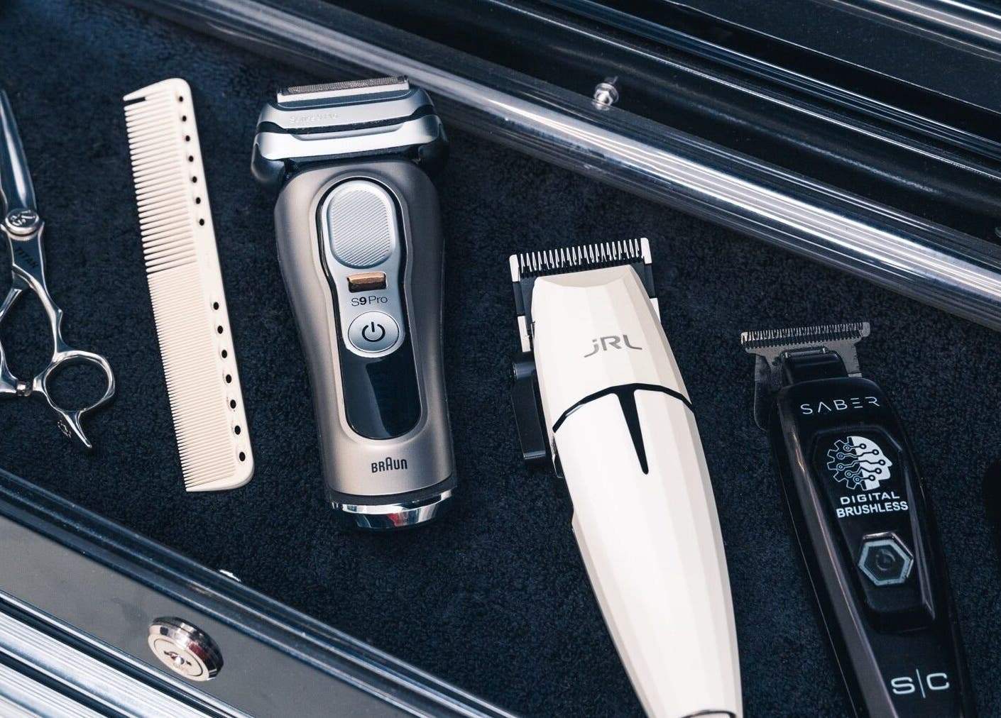 Инструменти за подстригване в JIMMY'S BARBER PLACE, Варна, Варна, BG.