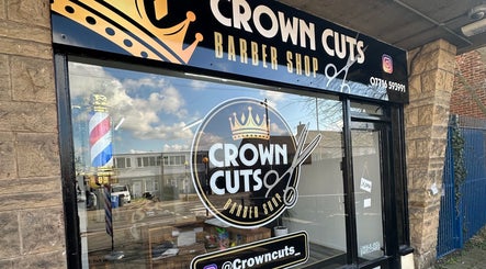 Crown Cuts Barber Shop 💈