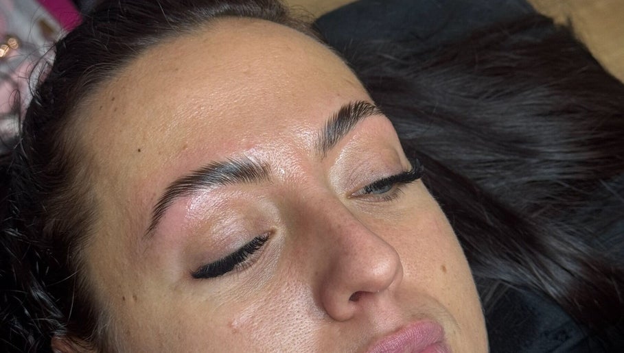 Shape Brows image 1