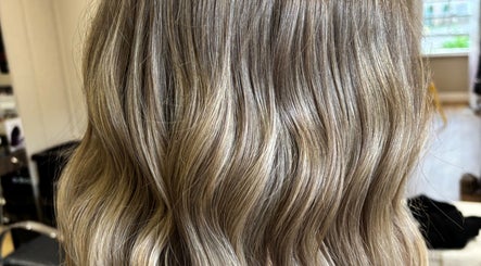 صورة Lisa Tate Hair 2
