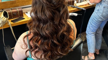 Hair&Cie By Ronie image 2