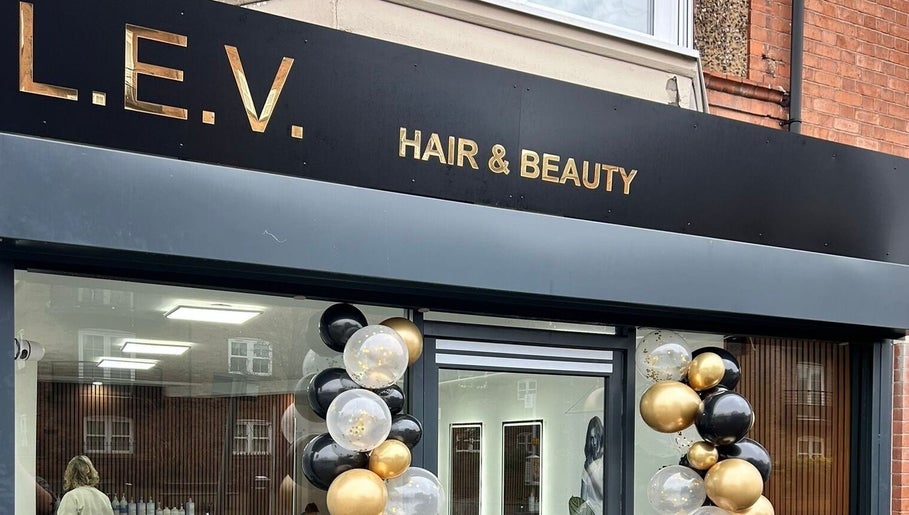 L.E.V. Hair & Beauty, bild 1