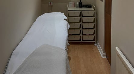 George’s Beauty Lounge
