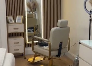 Espaço moderno em CB Hair & Beauty- Glö Lab Rituals, Mullingar, County Westmeath, IE.