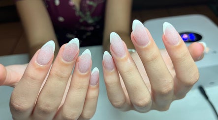 รูปภาพ Fragile Nailbar 2