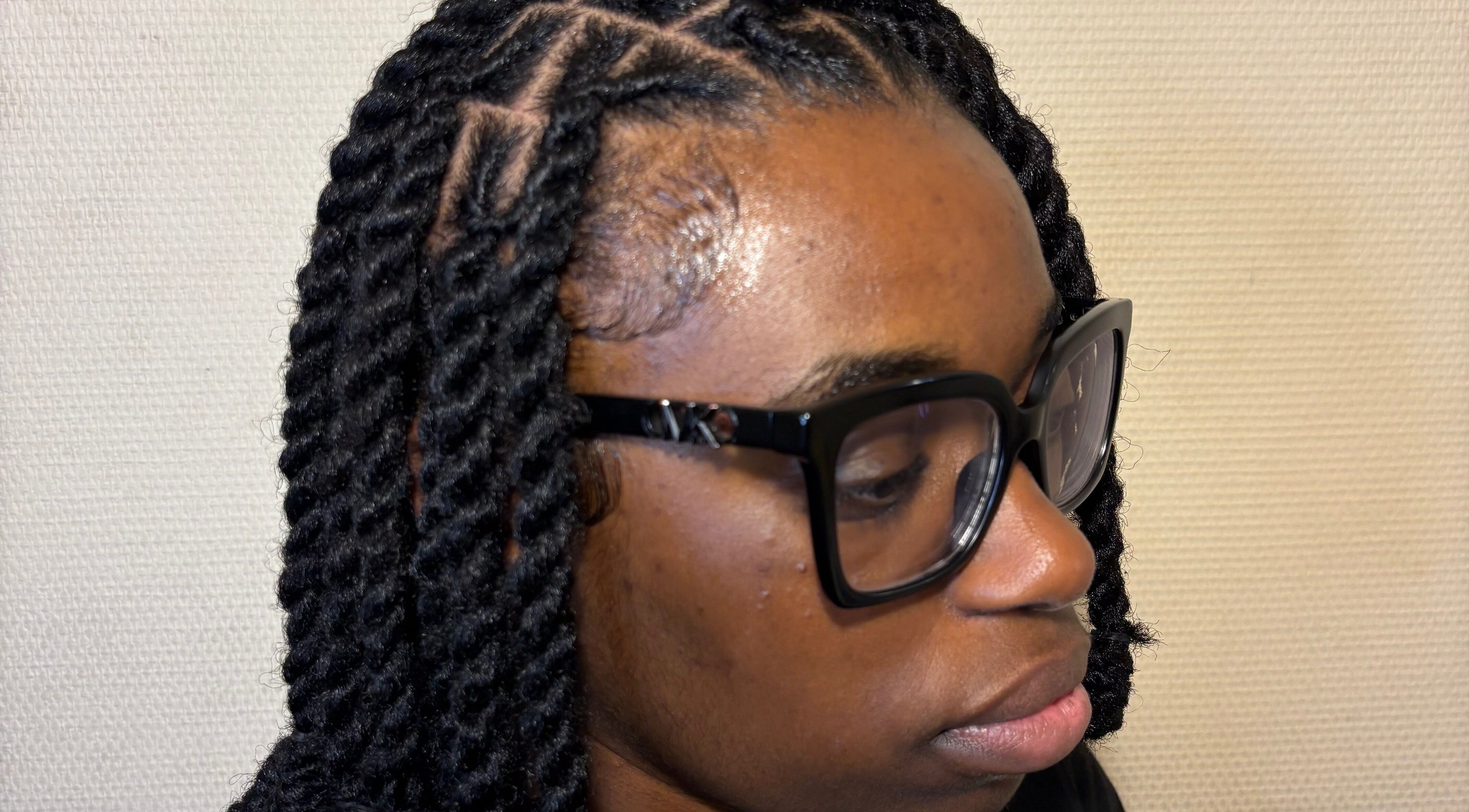 Tresses torsadées élégantes à ZAYI HAIR, Garges-lès-gonesse, Île-de-France, FR.