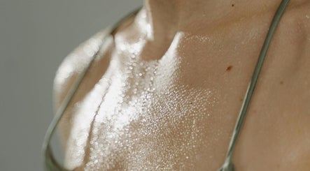 Radiant dewy skin at Innerverse Wellness Centre - Southbank, Melbourne, AU, showcasing optimal hydration.