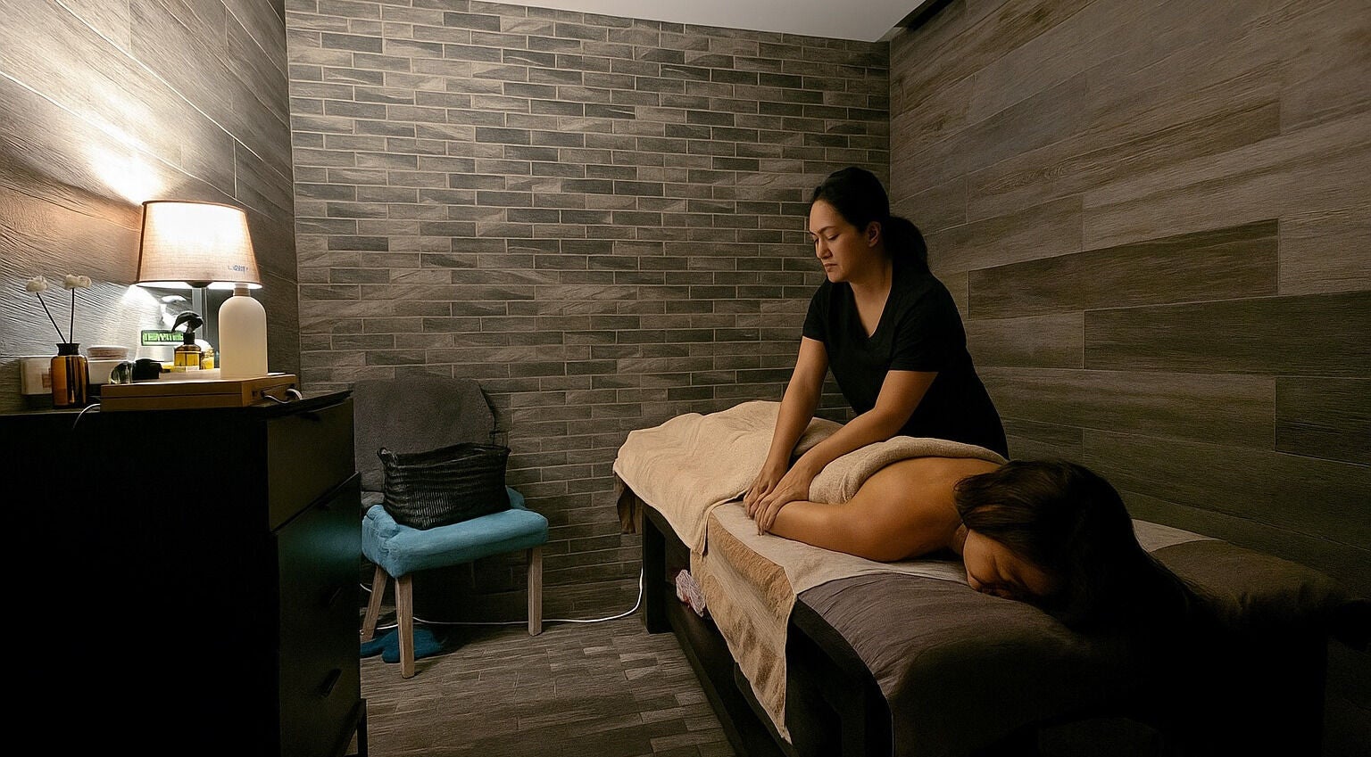 Relaxing massage therapy at Innerverse Float & Wellness Southbank, Melbourne, AU. Calming ambiance and expert care.