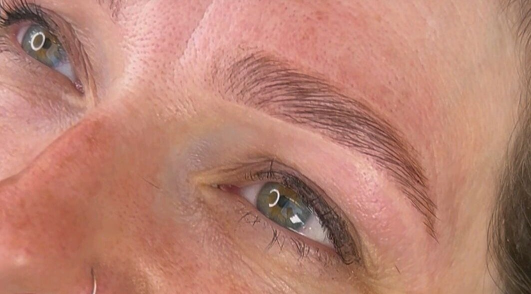 Perfectly shaped eyebrows at Tru.Beautea, Barton Seagrave, England, enhancing natural beauty and elegance.