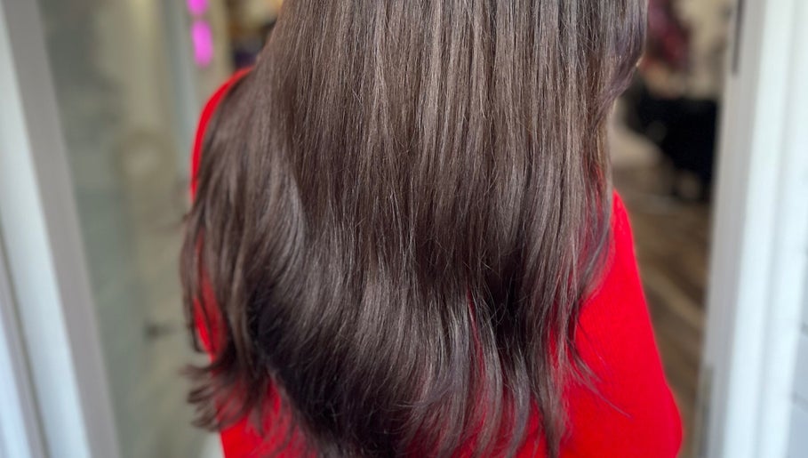 Hair by Yasmin Louise, bilde 1