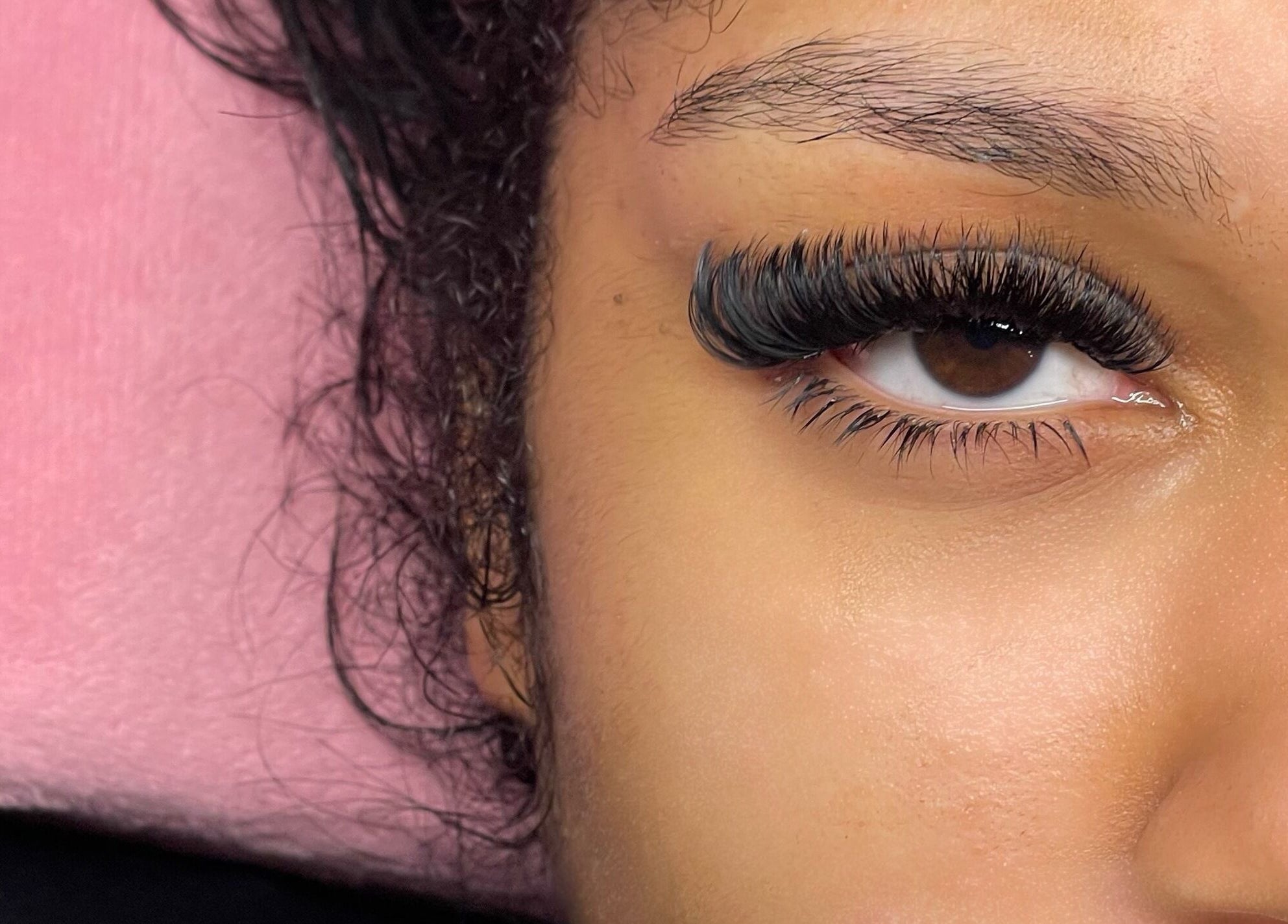 Close-up of expertly done eyelashes at Teeluxe Beauty, Potters Bar, England, GB.