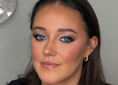 Stunning makeup look at Lucy Cahill Make Up, Warrnambool, Victoria, AU, highlighting elegant eye and lip beauty.