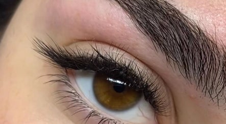 Close-up of expertly styled eyelashes at Mavo Beauty - Rossio, Lisboa, Lisboa, PT.