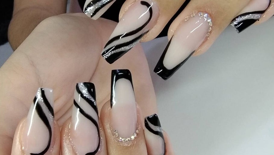 Imagen 1 de Vivian Galvão - Unhas & Beleza