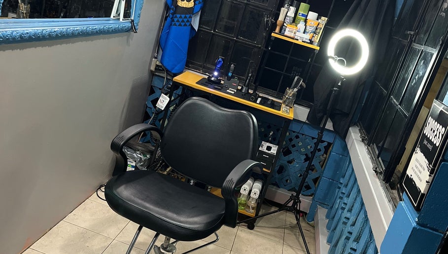 Nobs barber studio image 1