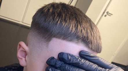 Fades and Aids imej 2
