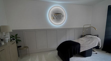 Xlashedbykatiex beauty lounge with treatment bed in Ponteland, England, GB.