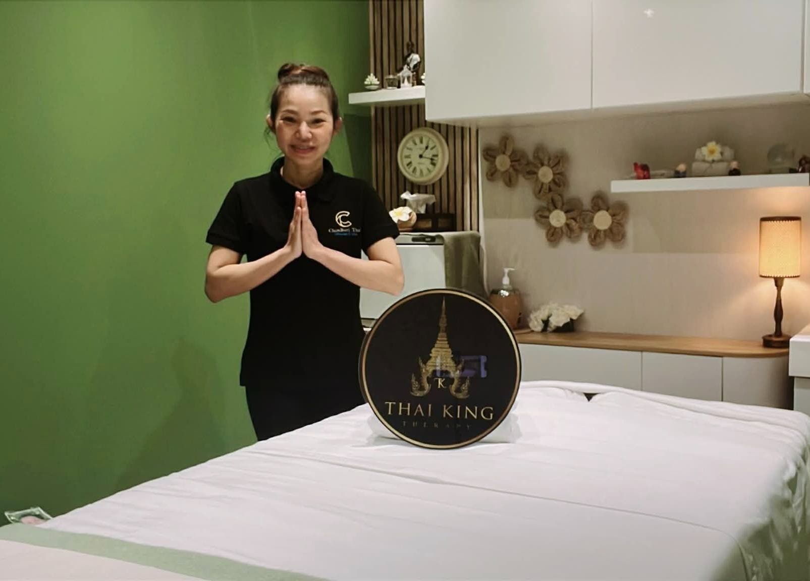 Relaxing massage room at THAI KING THERAPY MASSAGE, Reading, England, GB, with a welcoming professional.