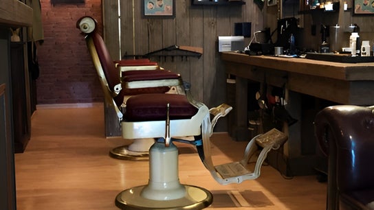 Pinto’s Barbershop & Cafe