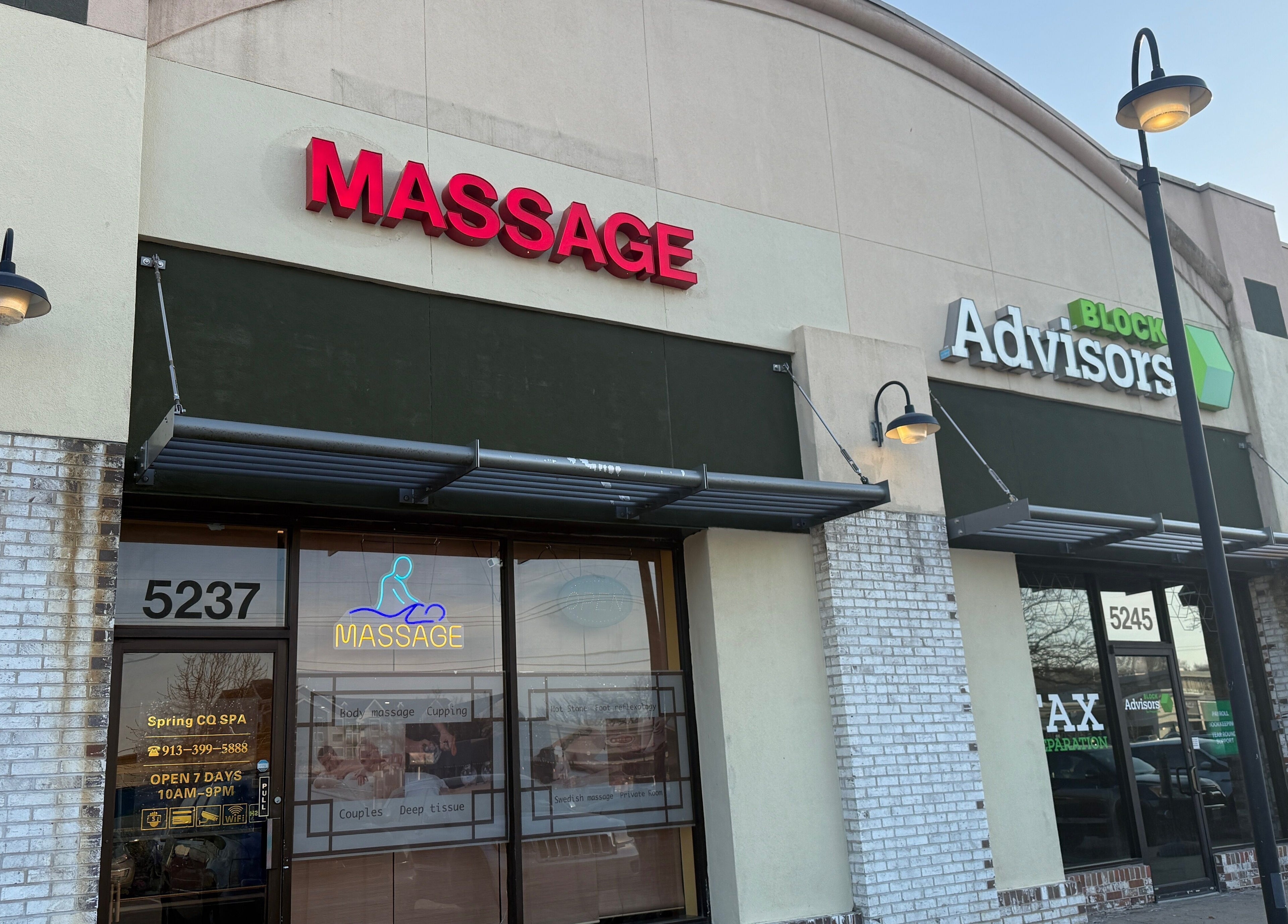 Spring Cq Spa exterior in Overland Park, Kansas, US, showcasing its inviting entrance and signage.