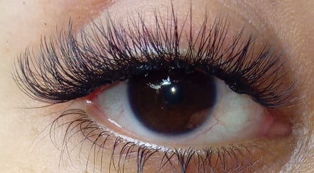 Zohra Beauty image 2