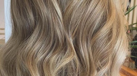 Steph.hair.goldcoast image 2