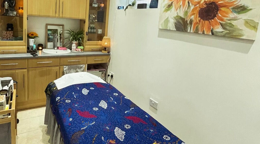 Cozy massage room at Thantawan Thai Massage in Cheshunt, Waltham Cross. Located in Cheshunt, England, GB.