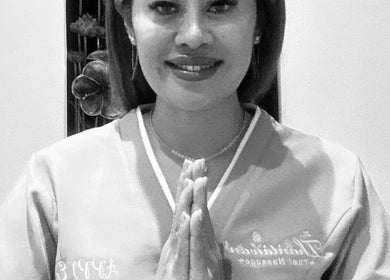 Warm greeting at Thantawan Thai Massage in Cheshunt, Waltham Cross, highlighting the tranquil atmosphere in Cheshunt, England, GB.