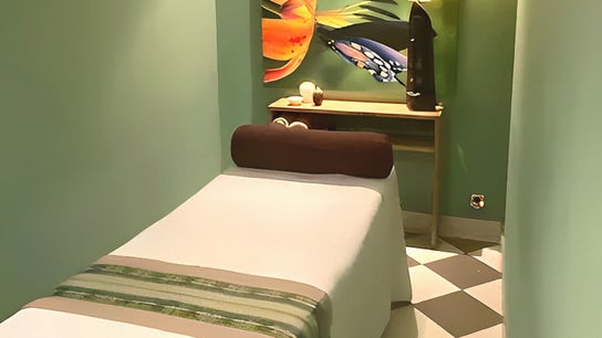 Aspya  Beauty & Wellness