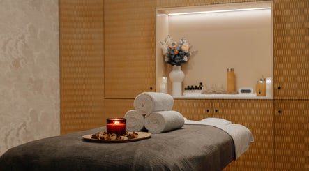 Essence Spa Sarphatistraat within the Hyatt Regency Hotel