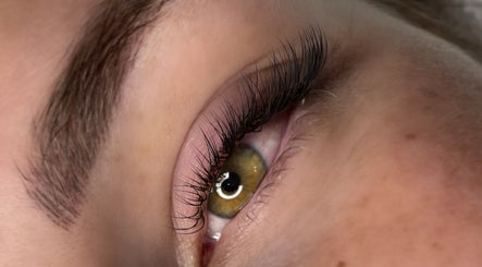 Poppys Lash & Brow Room slika 3