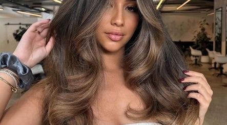 FleurLuytHair image 2
