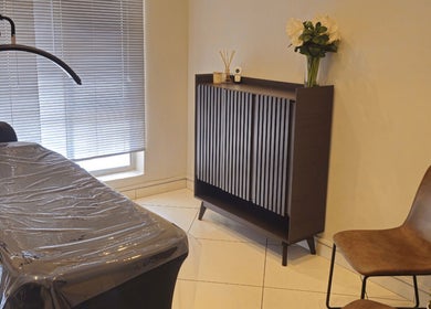 Elegant treatment room at Refined Artistry in Centurion, Gauteng, ZA, featuring a modern design.